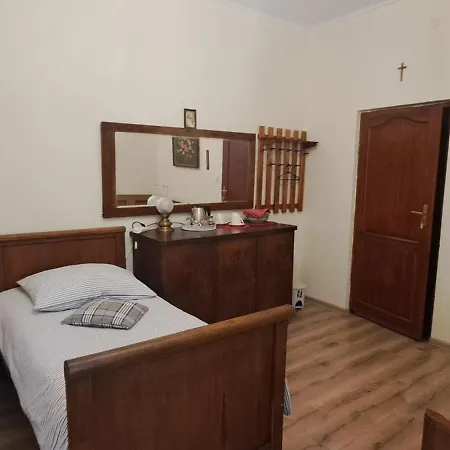 مزرعة للإقامة Kasztelania Pod Lipami