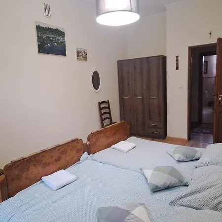 Farma Kasztelania Pod Lipami *