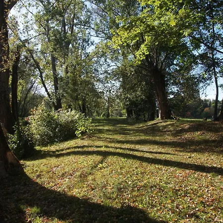 Vakantieboerderij Kasztelania Pod Lipami Zakroczym
