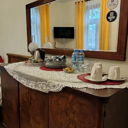 Kasztelania Pod Lipami Vakantieboerderij Zakroczym