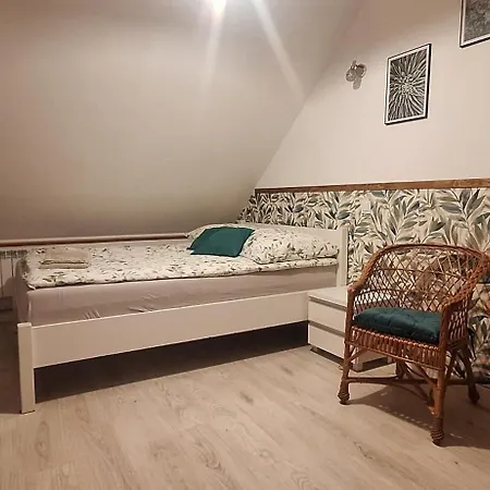 Kasztelania Pod Lipami Κατάλυμα σε φάρμα