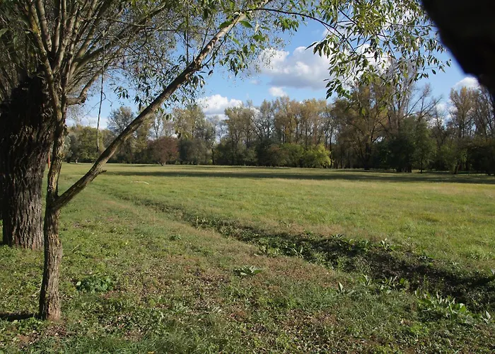 Kasztelania Pod Lipami Séjour à la ferme *