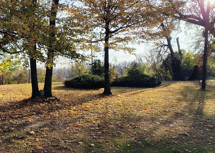 Kasztelania Pod Lipami 农家乐 Zakroczym