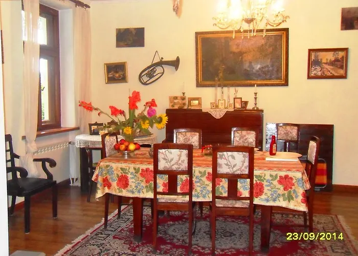 Kasztelania Pod Lipami 农家乐 Zakroczym