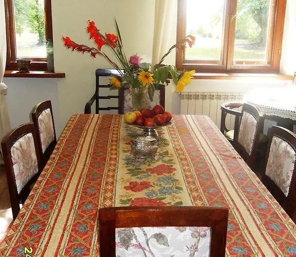 Kasztelania Pod Lipami Séjour à la ferme *